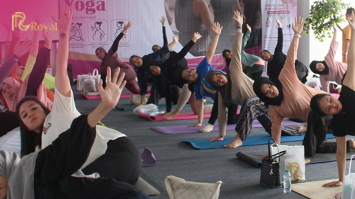 SIAP DAN NYAMAN DALAM PERSALINAN DENGAN PRENATAL YOGA