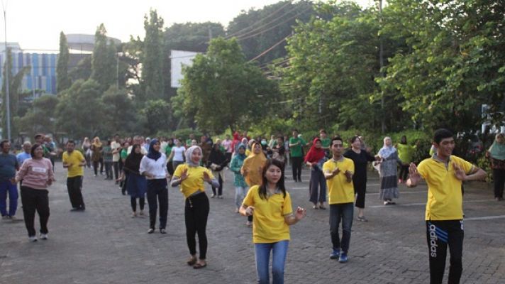 Senam Gerak Sehat Bersama RS Royal Surabaya
