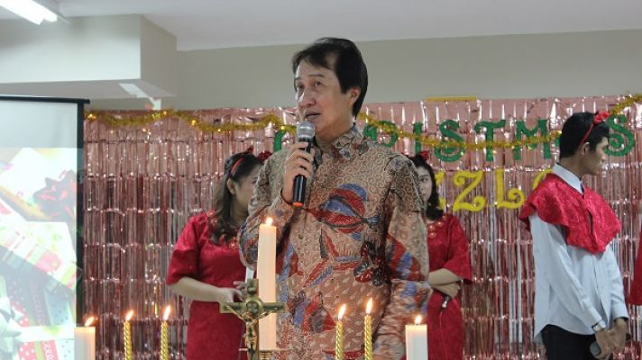 Kegiatan Natal Karyawan RS Royal Surabaya 