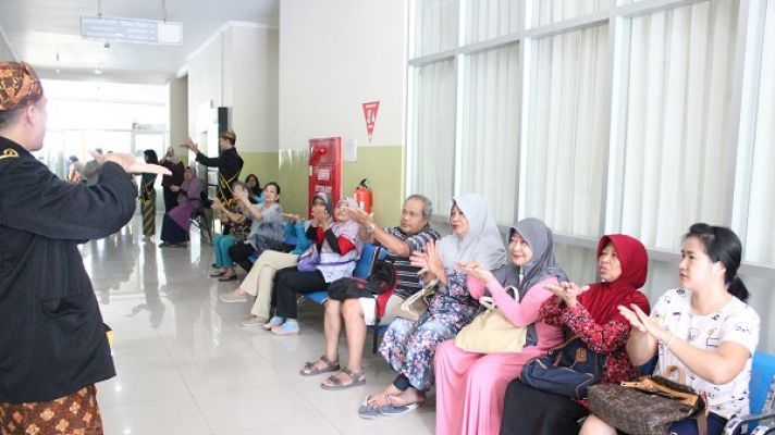 Peringatan Hari Cuci Tangan Dunia bersama RS Royal Surabaya